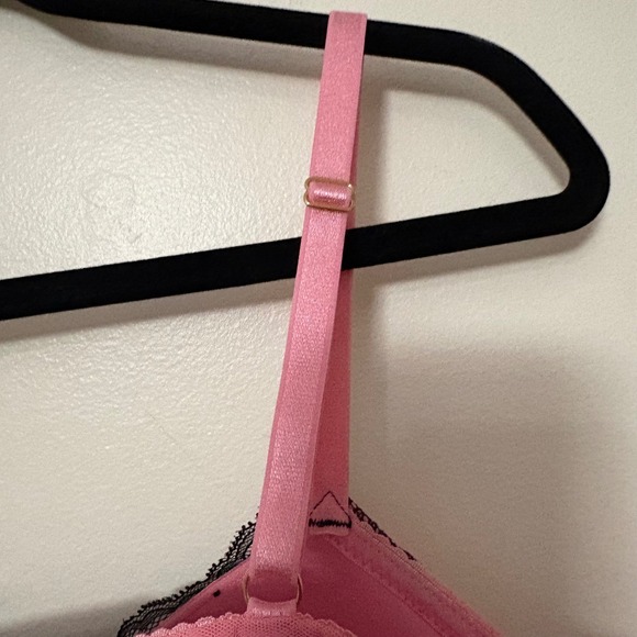 Victorias Secret Bombshell Plunge Bra Pink Black Lace Push Up 36D Add 2 Cups - Picture 4 of 5